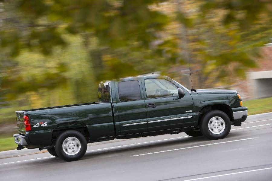  Chevrolet Silverado Hybrid 2004 года  (фото 19 из 24)